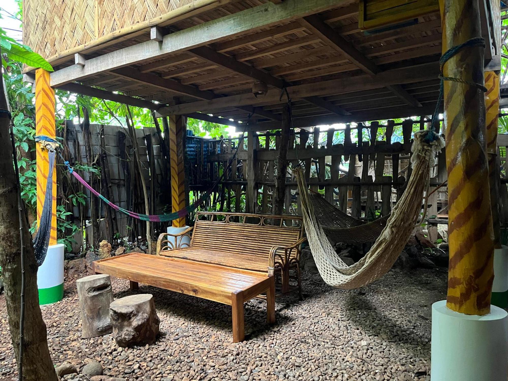 Hotel Bamboo Nest à Puerto Princesa Extérieur photo